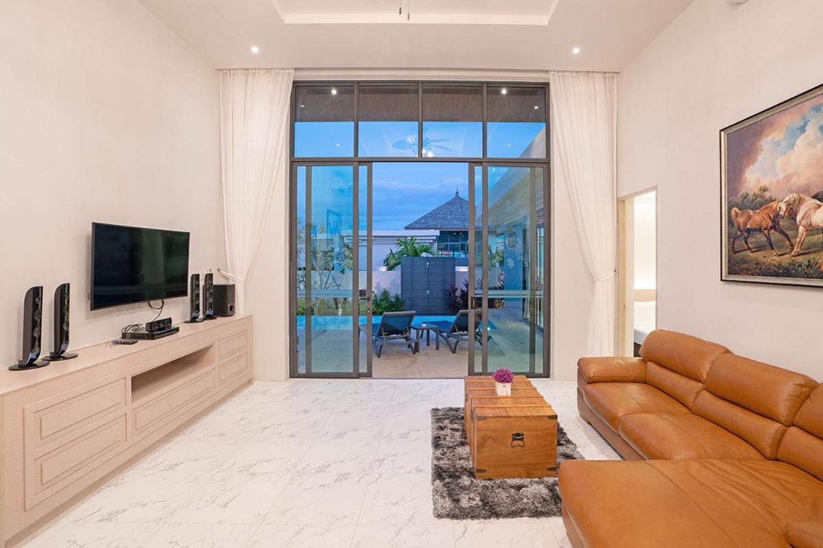 Gold Chariot Pool Villa, Phuket - Sha Plus Certified Bang Tao Beach  Exterior photo